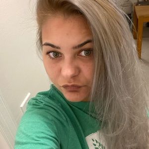 Meet your Posher, Andreea